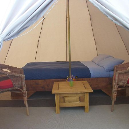 Aille River Tourist Hostel Glamping Doolin Exterior photo