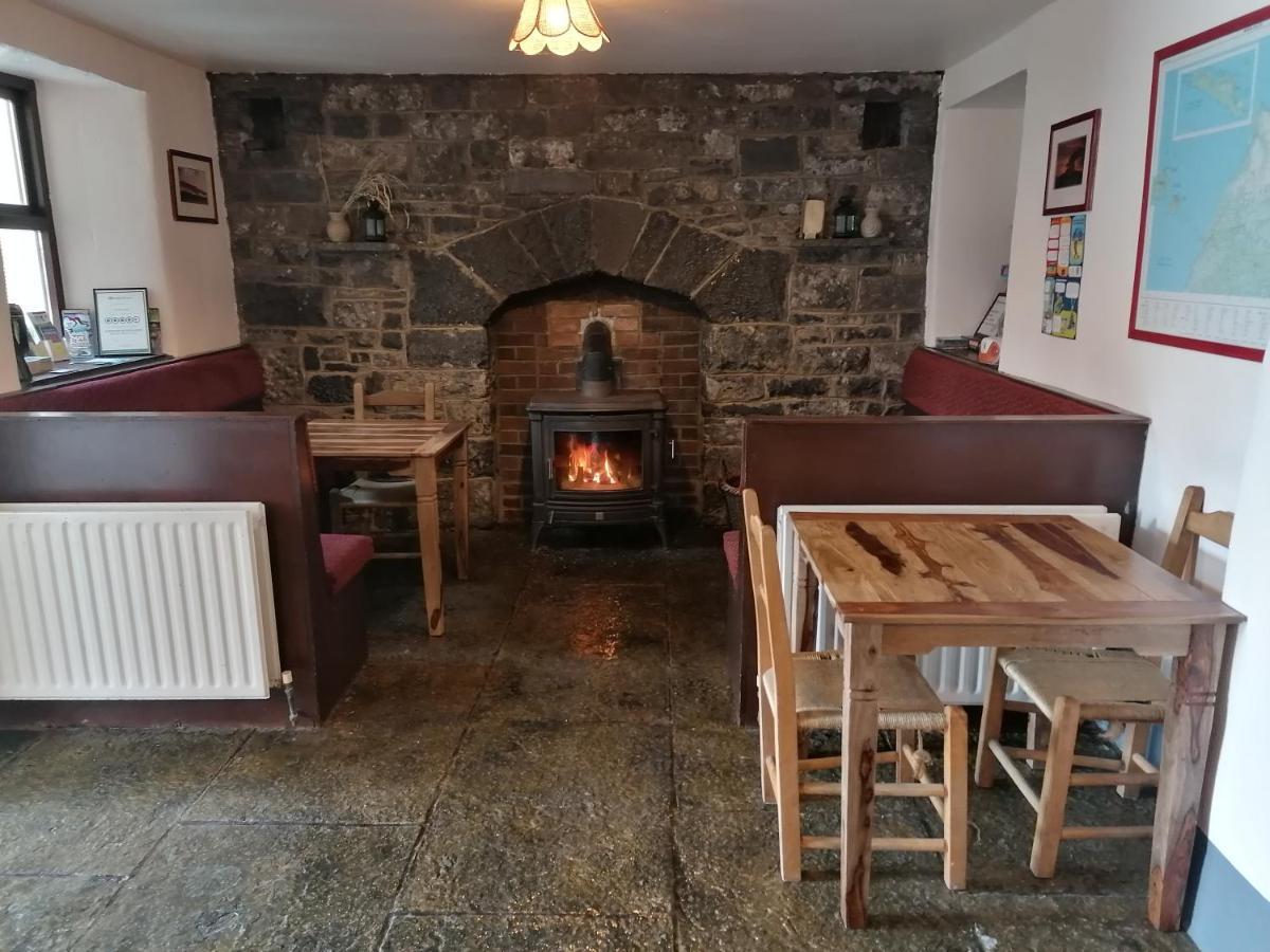 Aille River Tourist Hostel Glamping Doolin Exterior photo